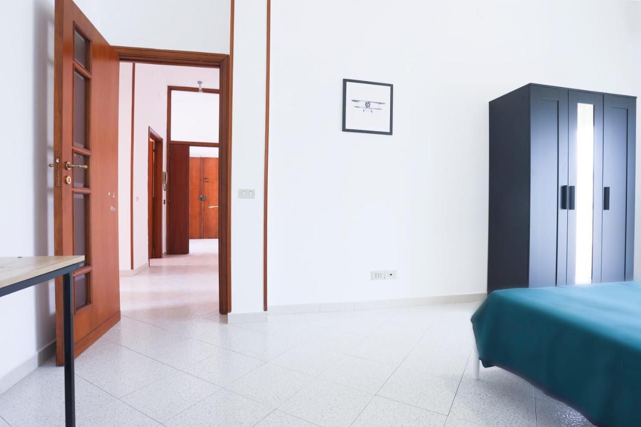 Bright Apartment Near The Sea With Parking Salerno Luaran gambar