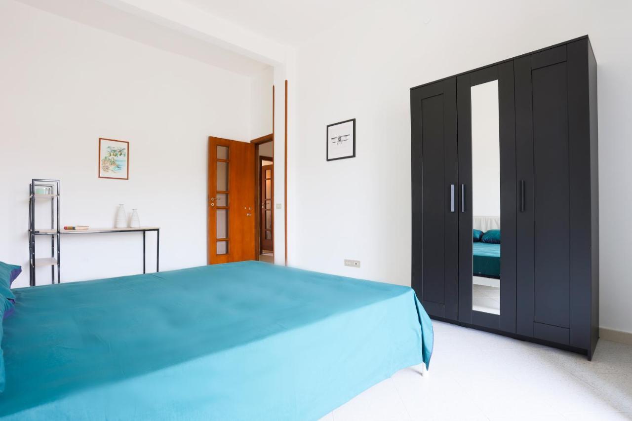 Bright Apartment Near The Sea With Parking Salerno Luaran gambar