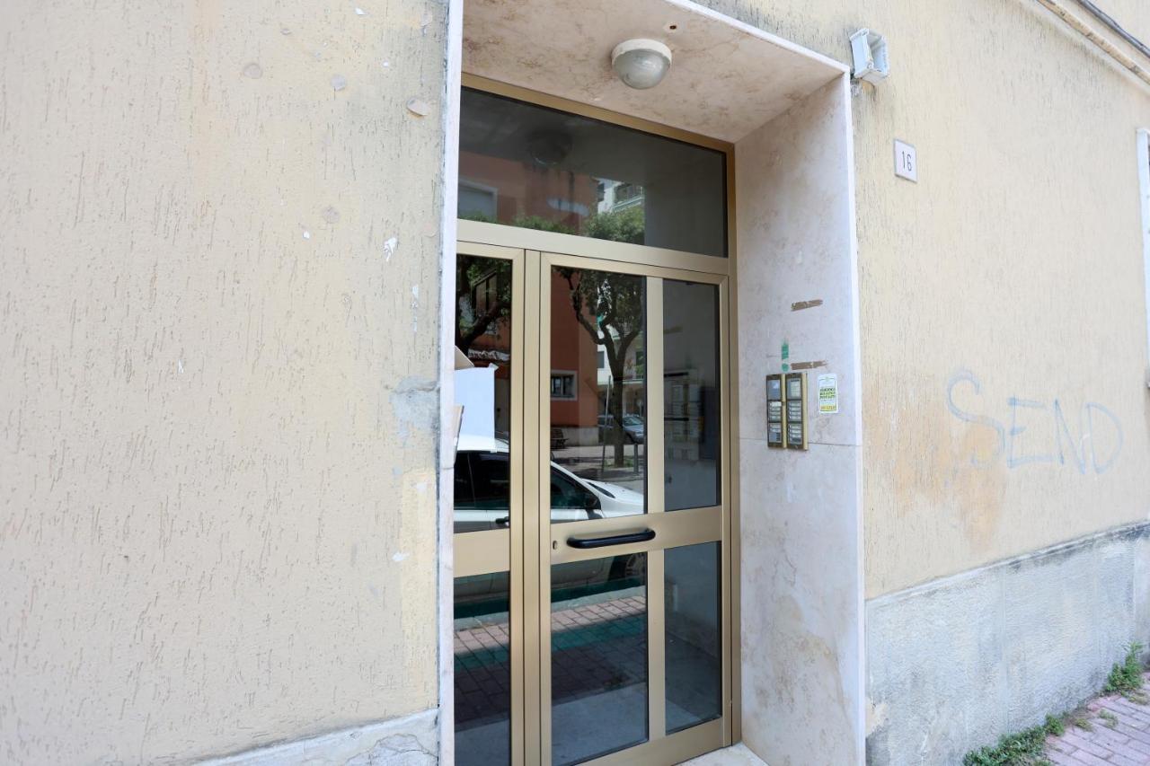 Bright Apartment Near The Sea With Parking Salerno Luaran gambar