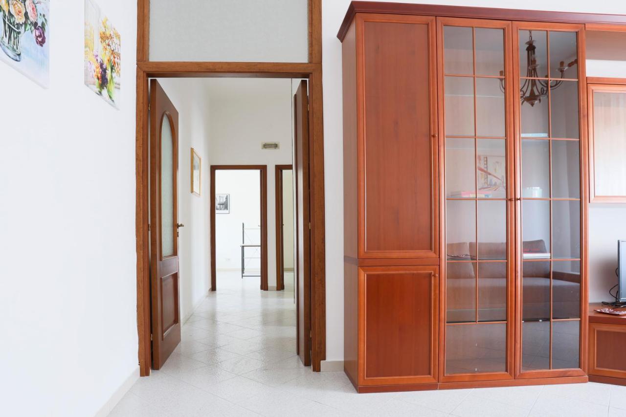 Bright Apartment Near The Sea With Parking Salerno Luaran gambar